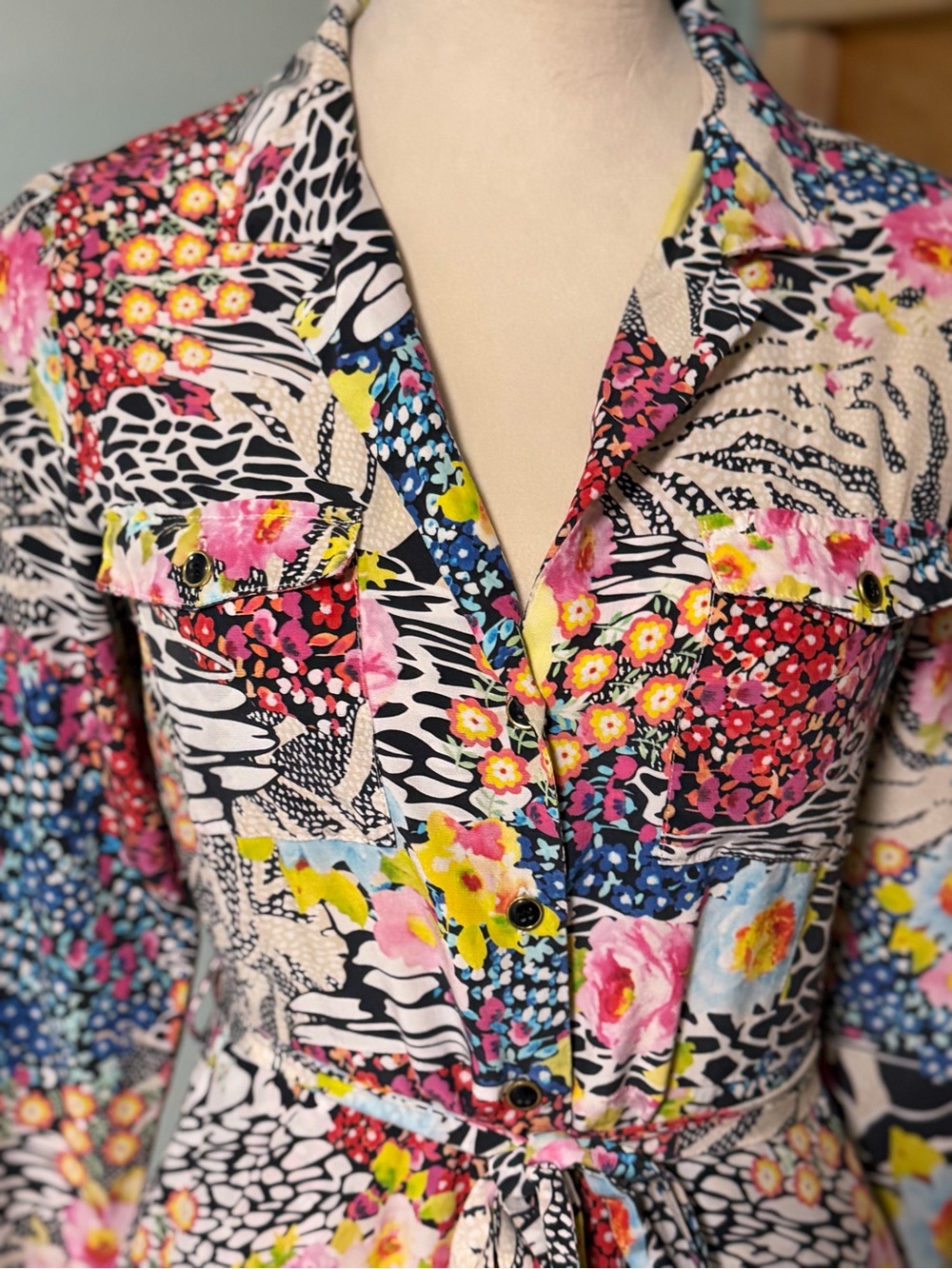Yumi Kim Floral Multi-Color Long Sleeve Maxi Dress with Self Tie - Picture 5 of 12